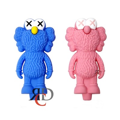 SILICONE PIPE KAWS BFF SP466 1CT
